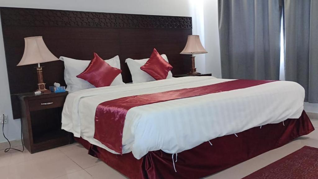 In Taibah Aparthotel Medina Kültér fotó