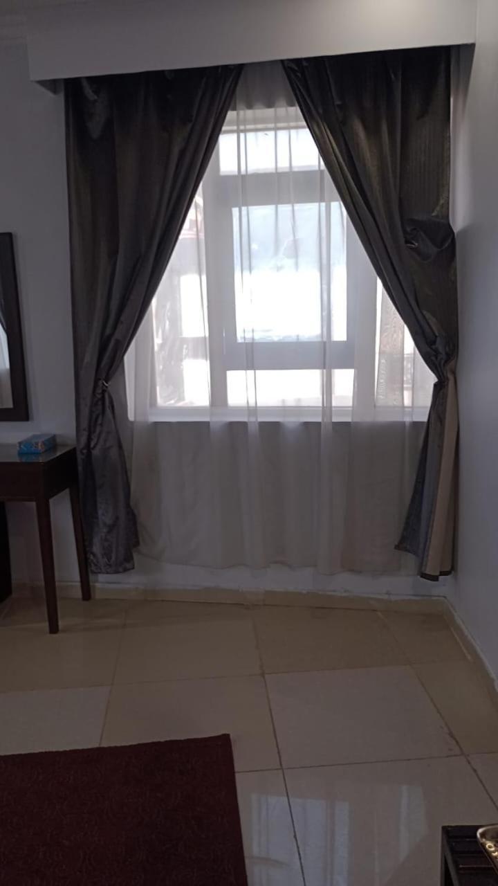 In Taibah Aparthotel Medina Kültér fotó