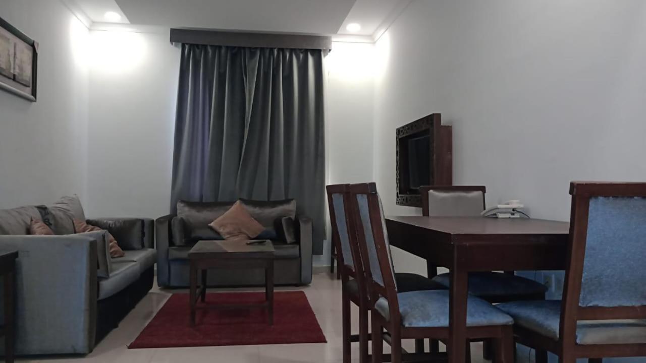 In Taibah Aparthotel Medina Kültér fotó