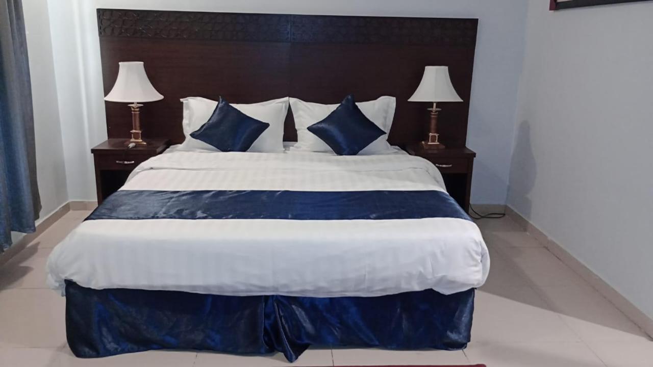 In Taibah Aparthotel Medina Kültér fotó